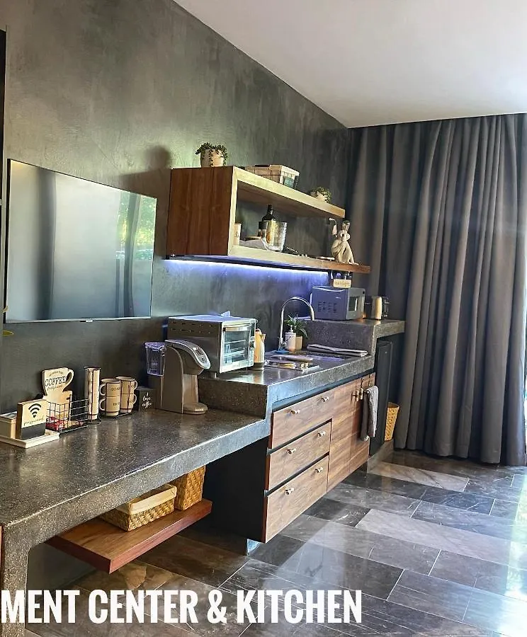 Апартаменты Amazing Studio Well Located In Center Tulum, Iik